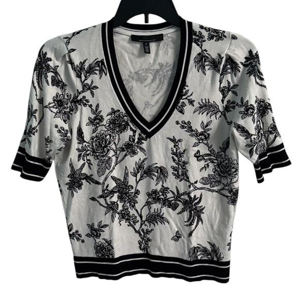 WHBM Floral Printed Pullover Sweater Black White Size Medium - Picture 9 of 11